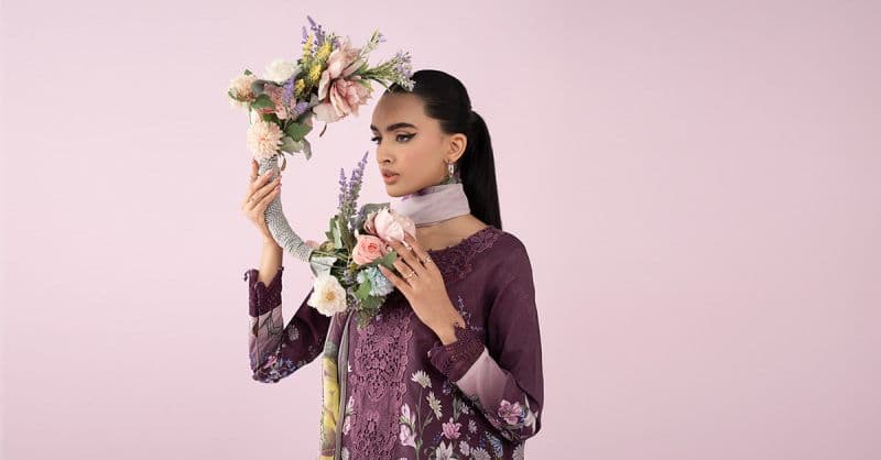 3 Piece Embroidered Lawn Suit thumbnail