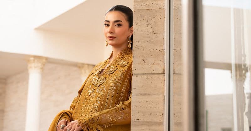 3 Piece Embroidered Lawn Suit thumbnail
