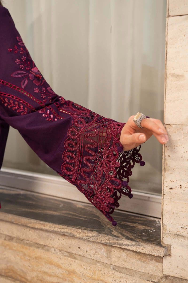 3 Piece Embroidered Lawn Suit thumbnail