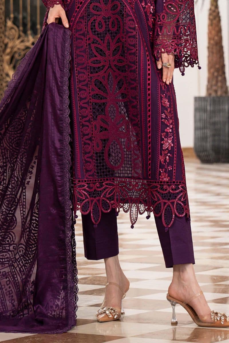 3 Piece Embroidered Lawn Suit thumbnail