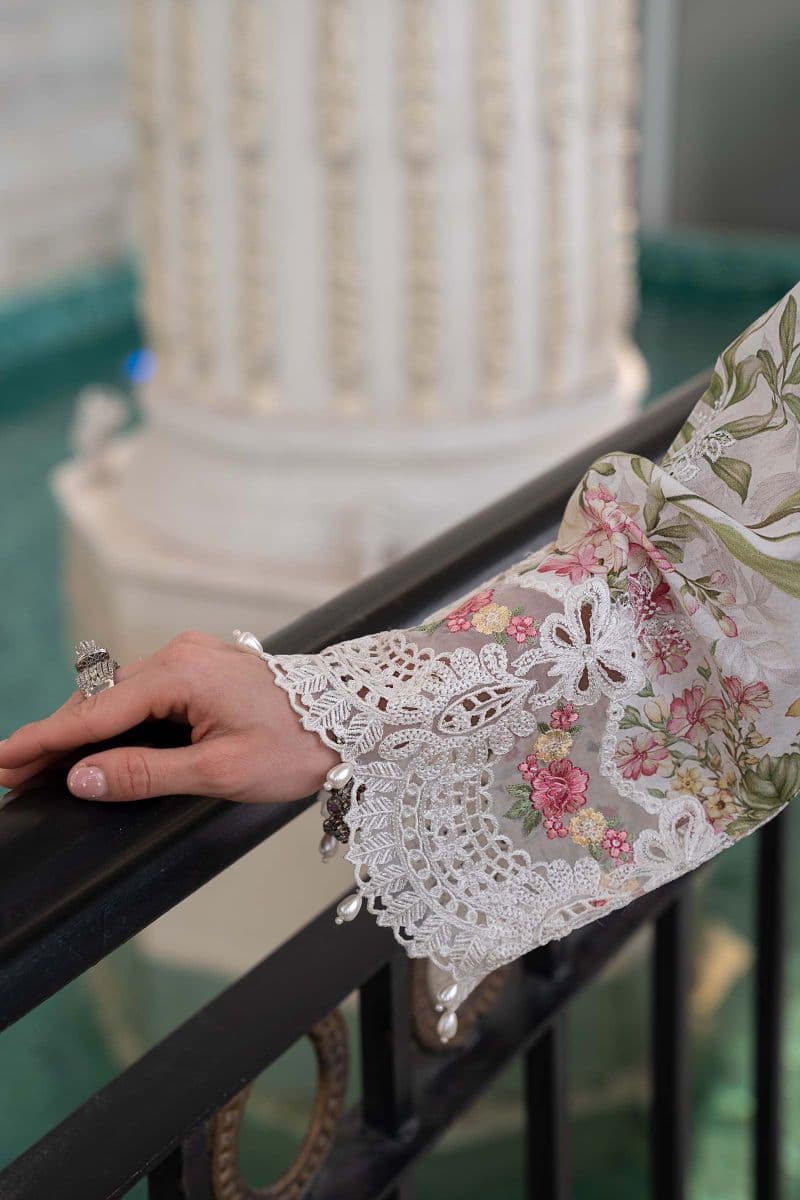 3 Piece Embroidered Lawn Suit thumbnail