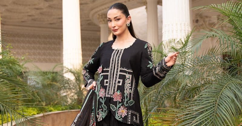 3 Piece Embroidered Jacquard Lawn Suit thumbnail