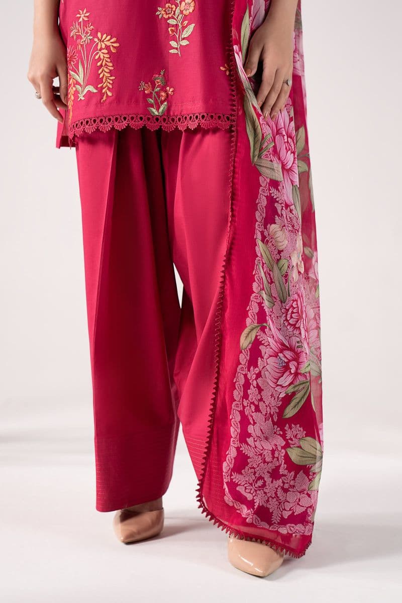 3 Piece Embroidered Lawn Suit thumbnail