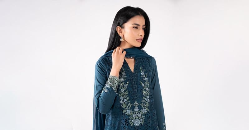 3 Piece Embroidered Lawn Suit thumbnail