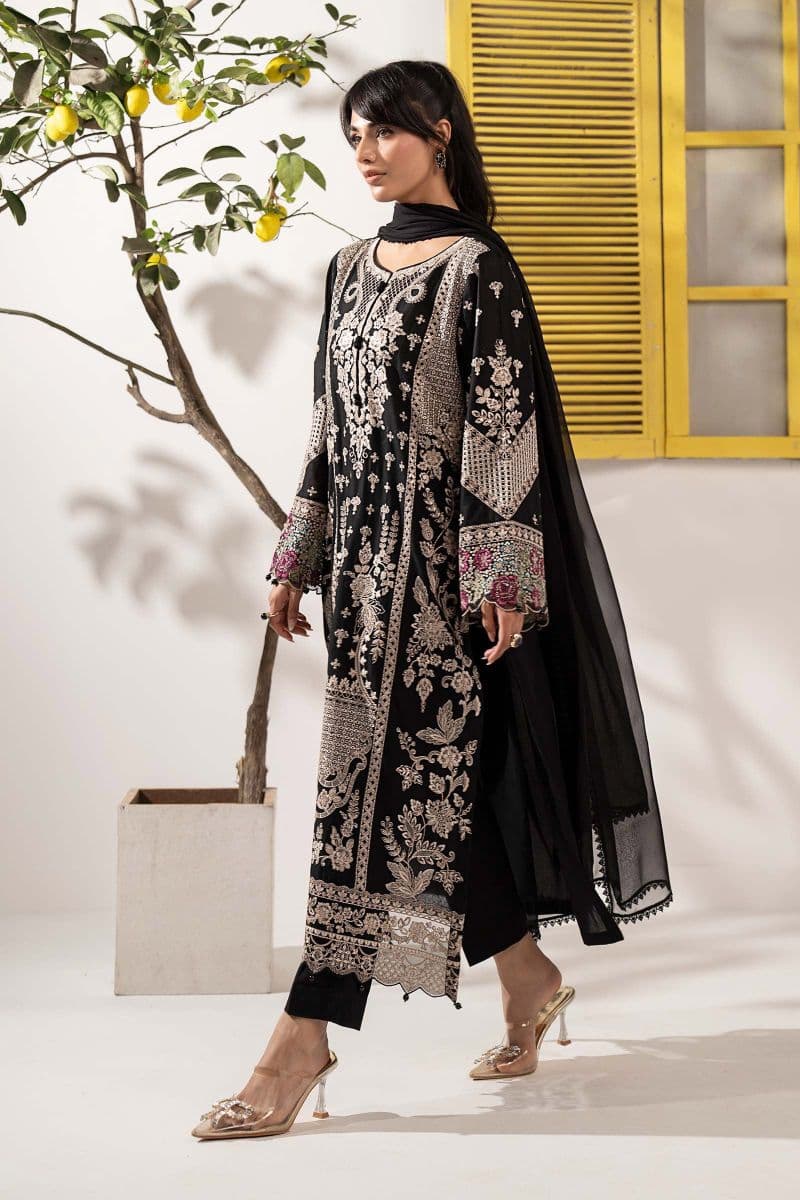 3 Piece Embroidered Lawn Suit thumbnail