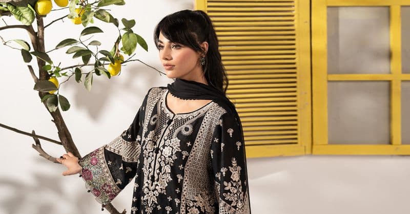 3 Piece Embroidered Lawn Suit thumbnail