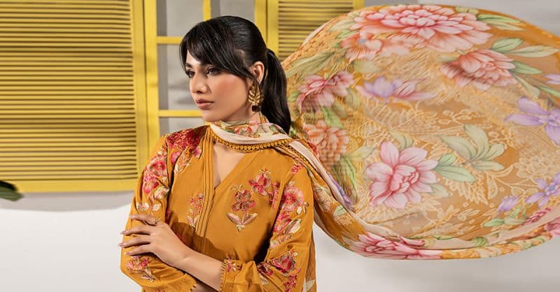 3 Piece Embroidered Lawn Suit thumbnail
