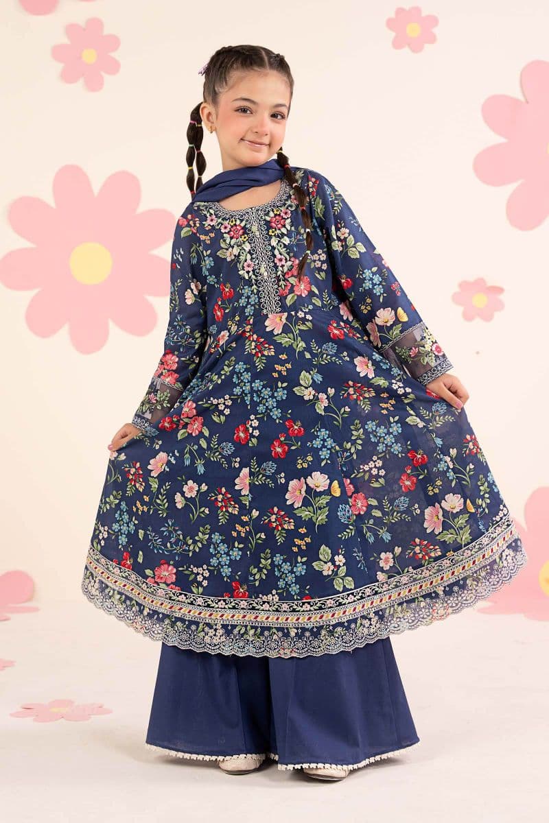 3 Piece Embroidered Lawn Suit thumbnail