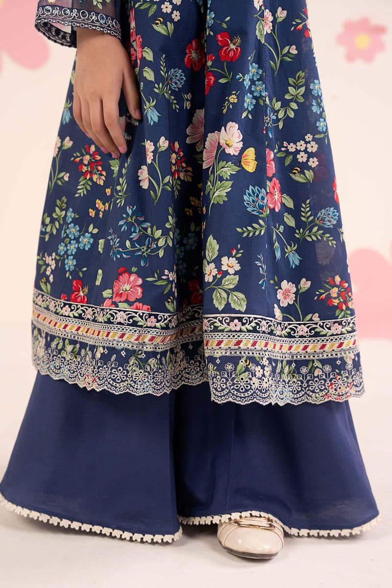 3 Piece Embroidered Lawn Suit thumbnail