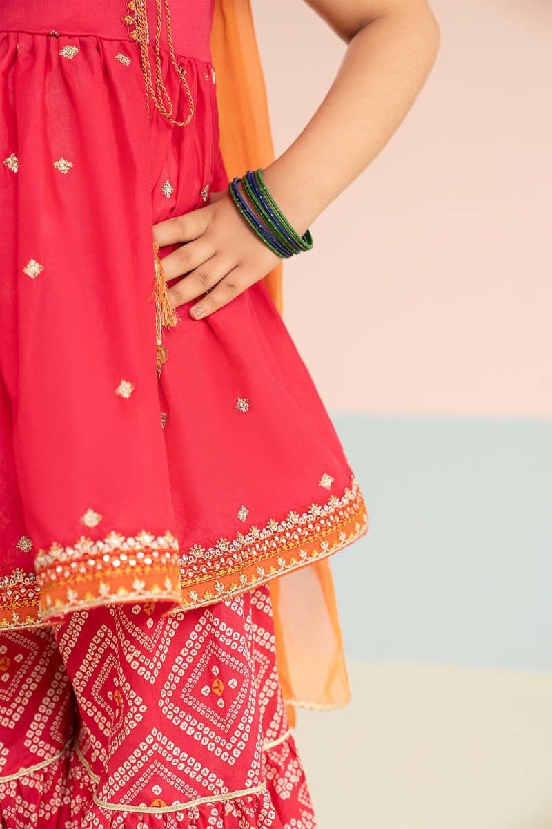 3 Piece Embroidered Lawn Suit thumbnail