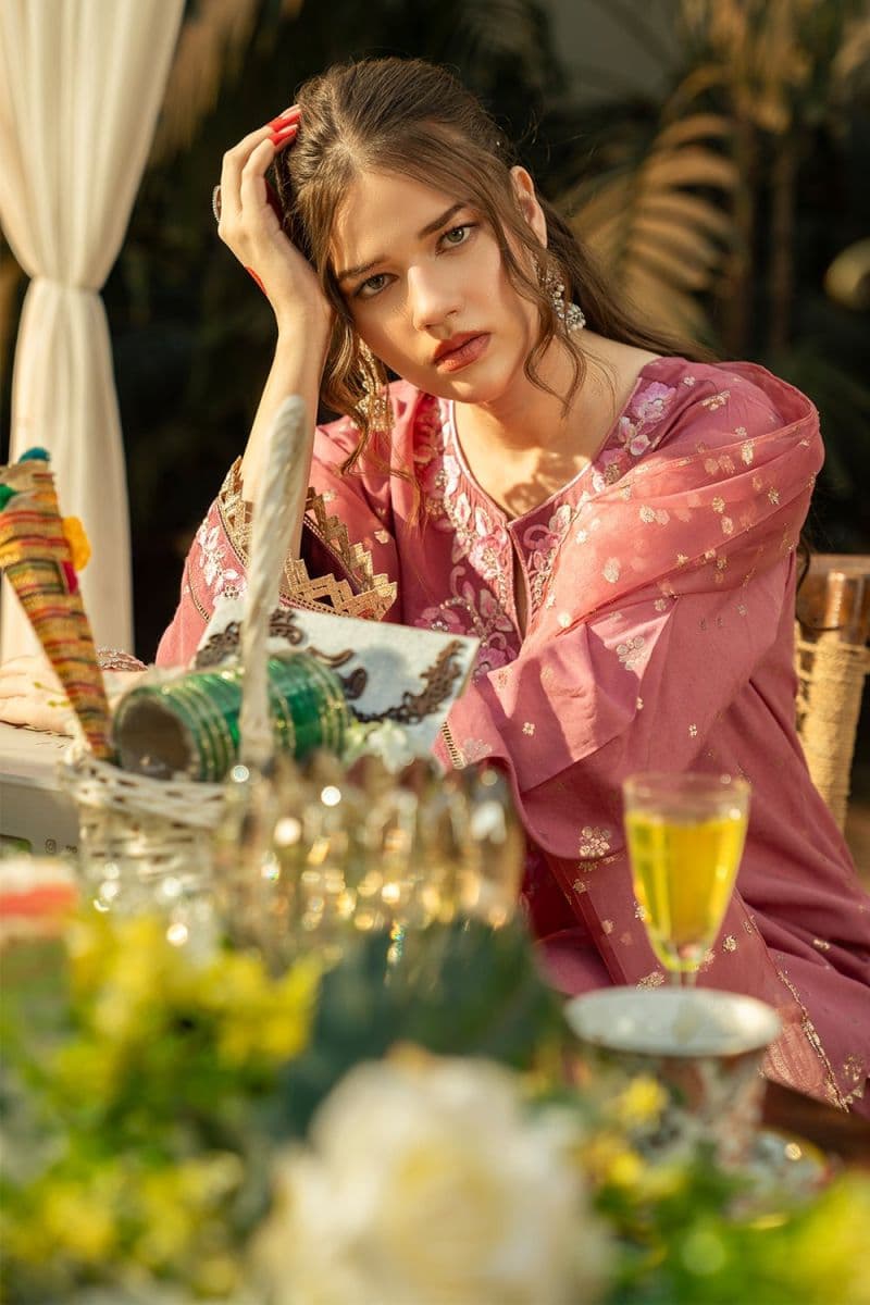 3 Piece - Embroidered Jacquard Suit