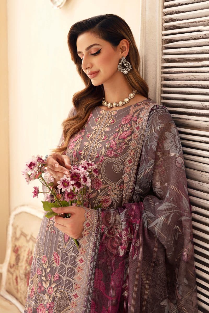 Embroidered Chiffon Unstitched Suit