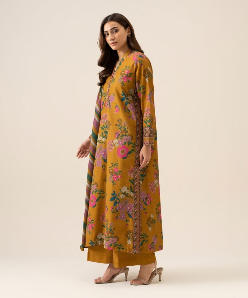 3 Piece - Printed Premium Khaddar Suit