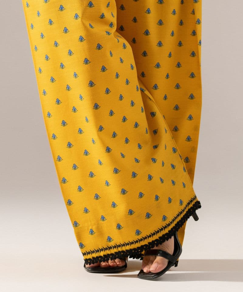 Printed Khaddar Farshi Shalwar thumbnail