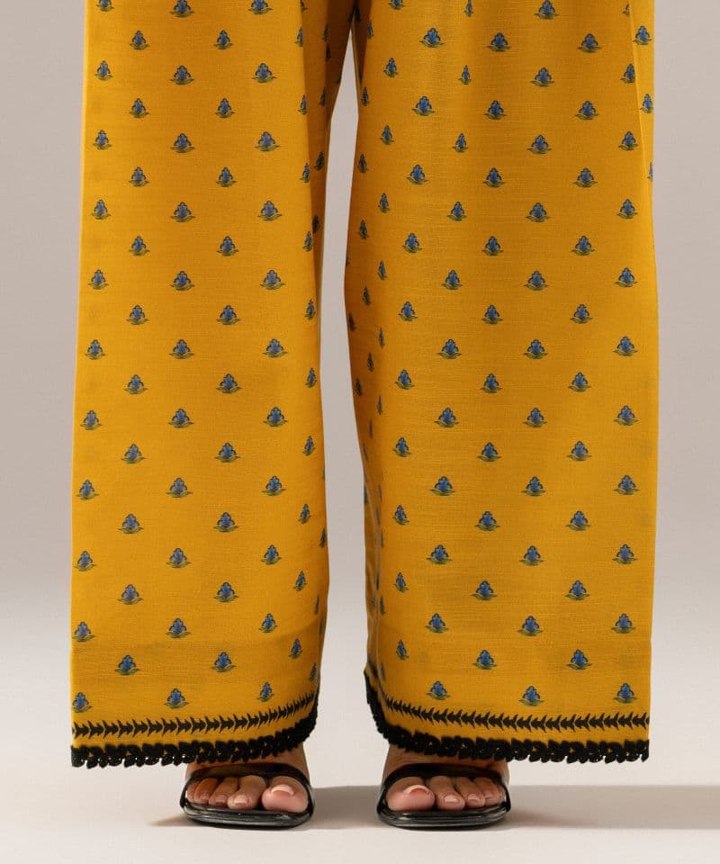 Printed Khaddar Farshi Shalwar thumbnail