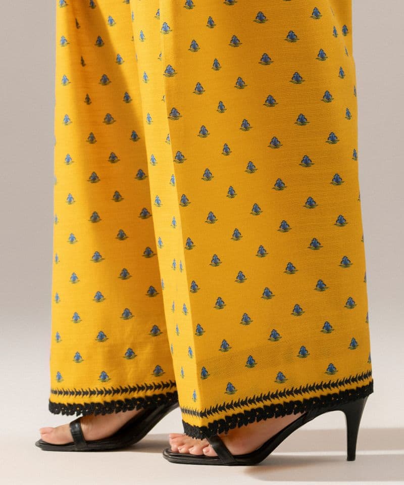 Printed Khaddar Farshi Shalwar thumbnail