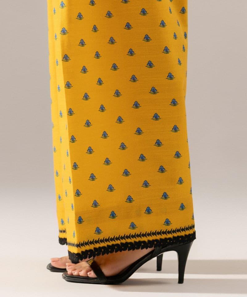 Printed Khaddar Farshi Shalwar thumbnail