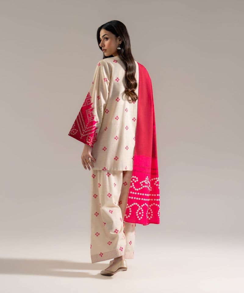 3 Piece - Printed Khaddar Suit