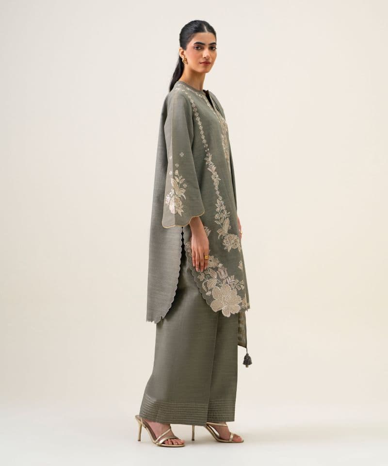 3 Piece - Embroidered Zari Khaddar Suit