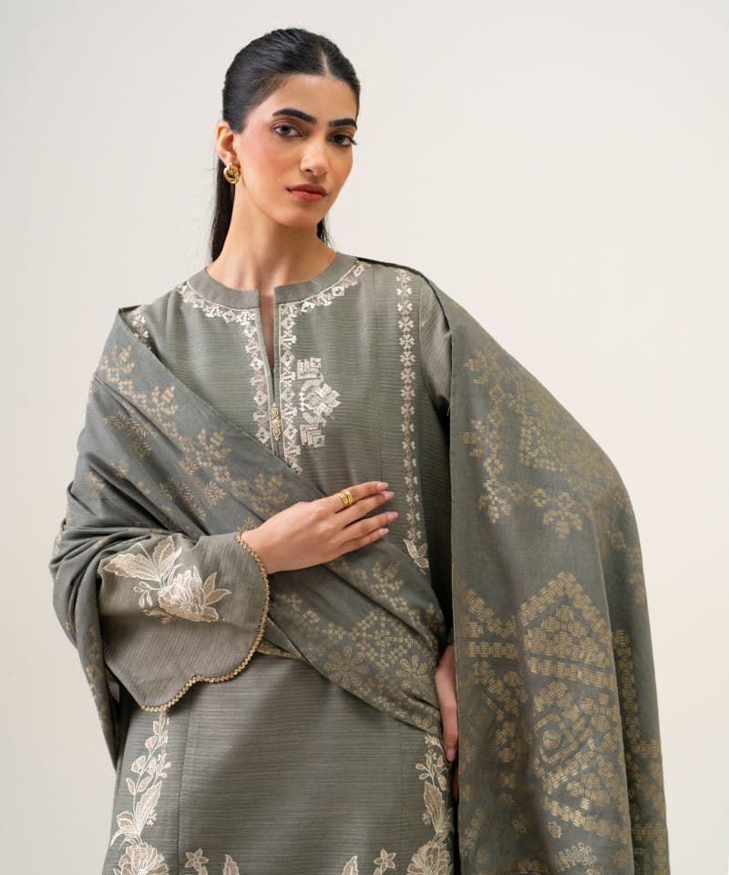 3 Piece - Embroidered Zari Khaddar Suit