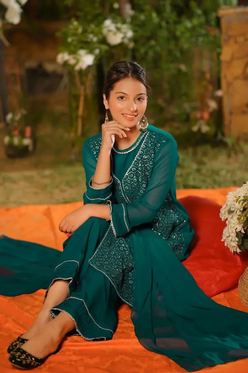 Chiffon Embroidered 3 Pc Suit thumbnail