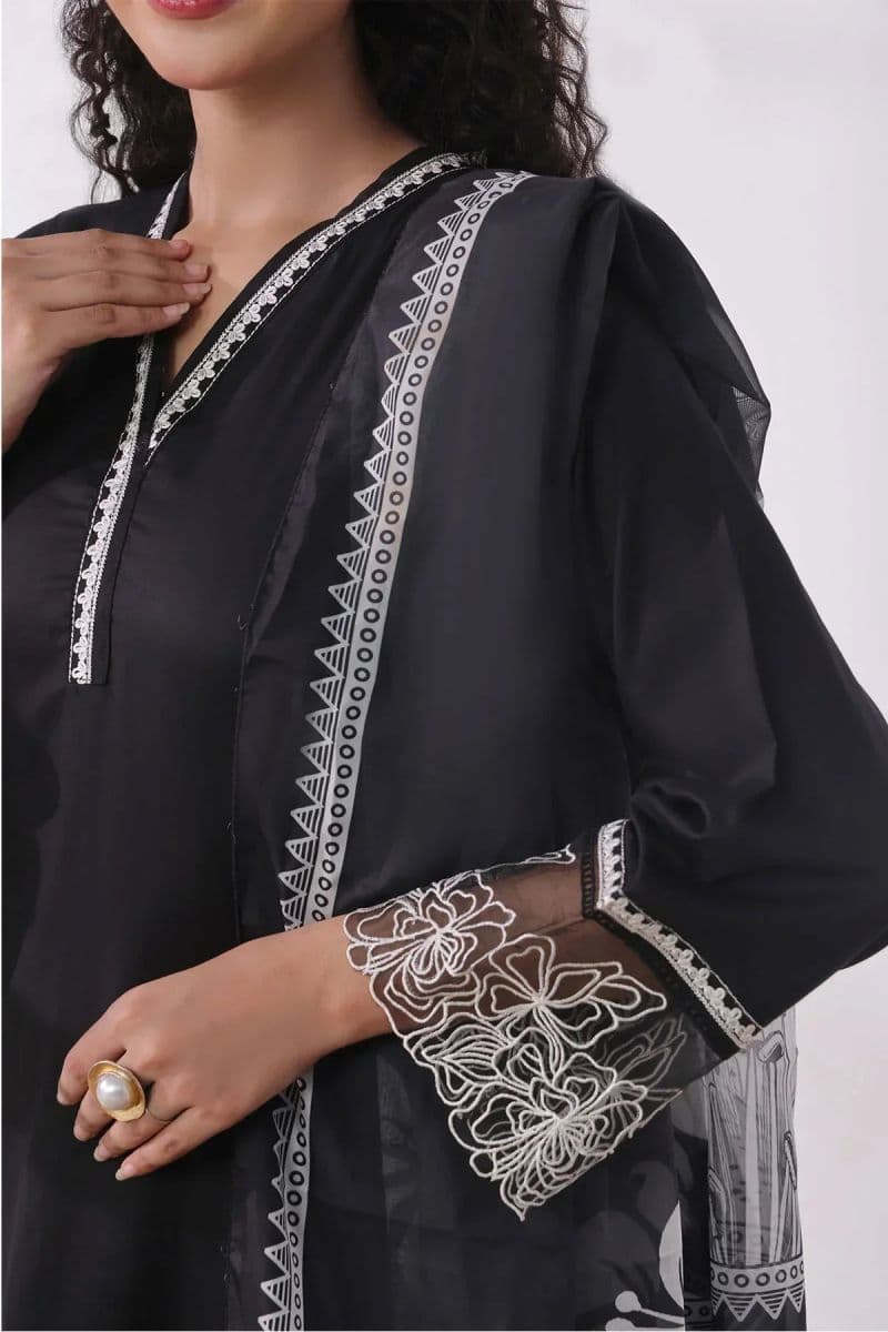 Cotton Embroidered Womens 3 Pc Suit thumbnail
