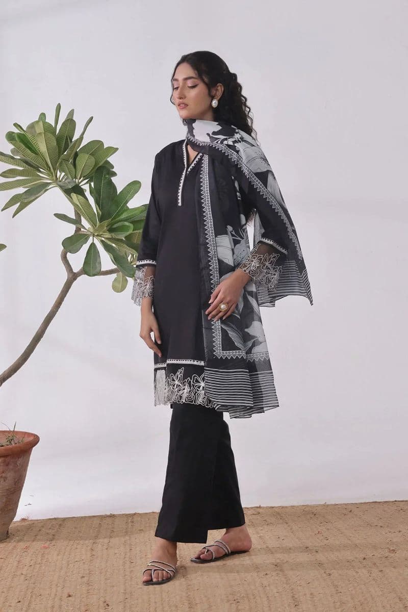 Cotton Embroidered Womens 3 Pc Suit thumbnail