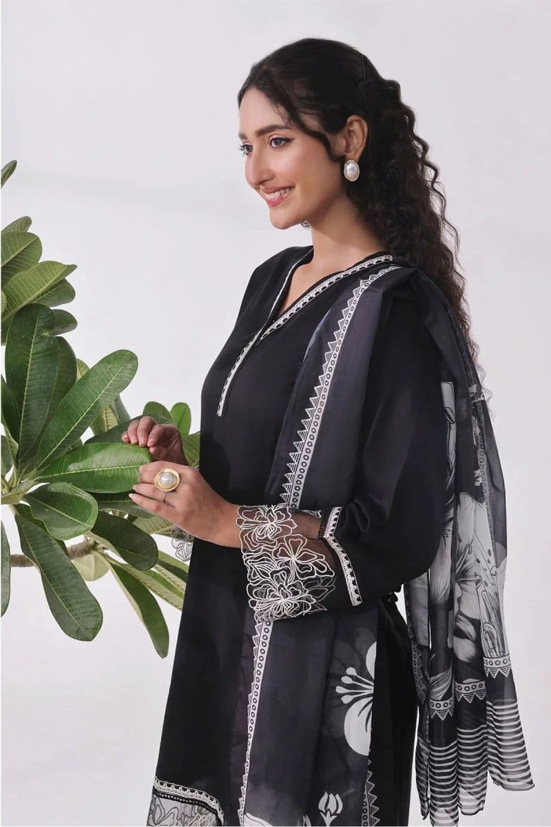 Cotton Embroidered Womens 3 Pc Suit thumbnail