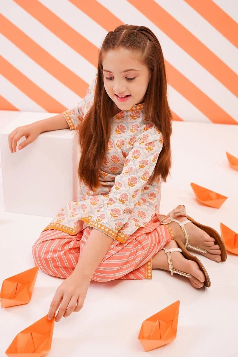 Cotton Lawn Digital Printed 2 Pc Suit thumbnail