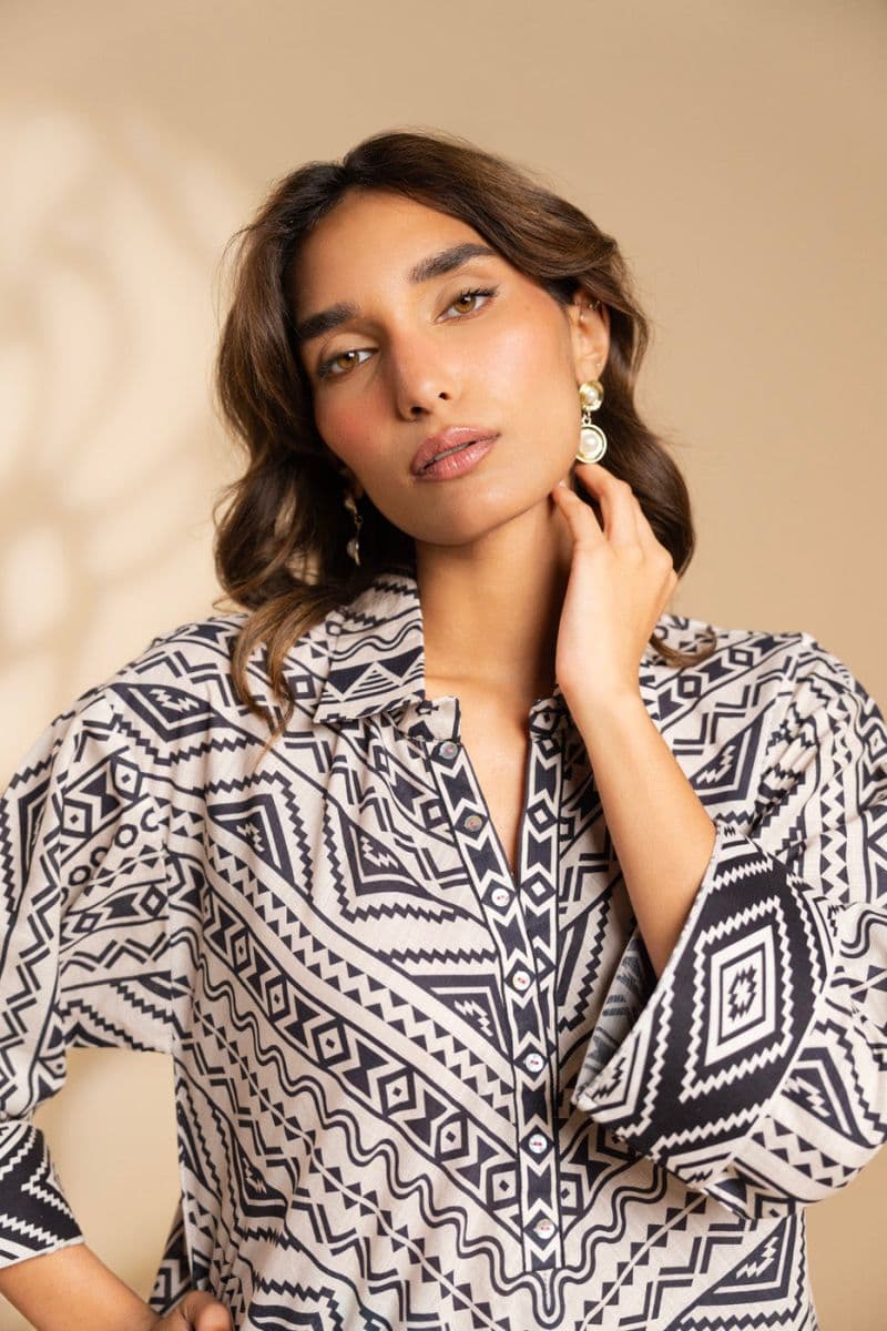 Black/White Printed Ready-to-Wear Shirt thumbnail