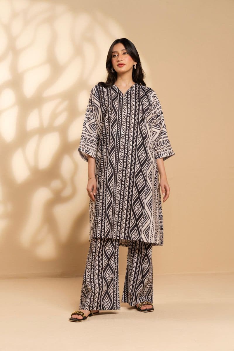 Black/White Printed Ready-to-Wear Shirt thumbnail