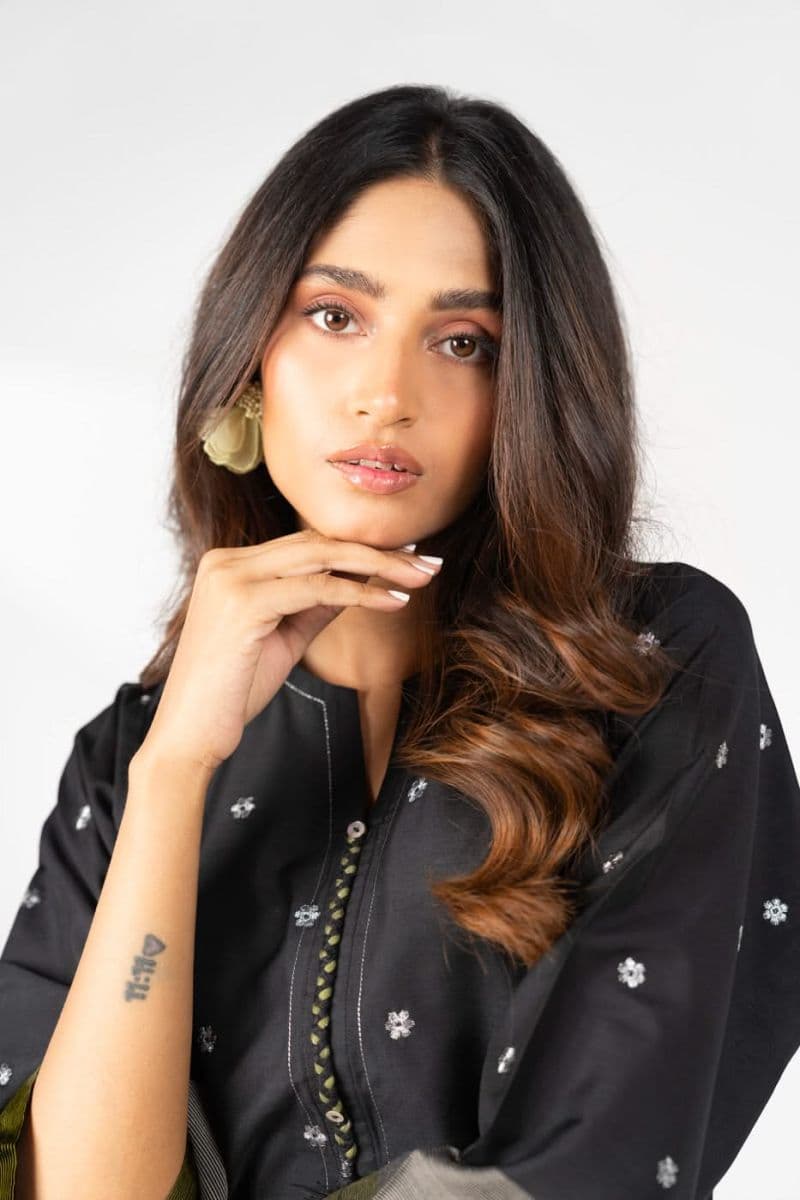 Black Embroidered Yarn Dyed 2 Piece Ready-to-Wear Shirt thumbnail