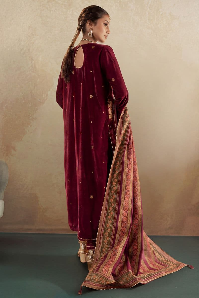 Magenta Embroidered Velvet 3 Piece Unstitched Suit thumbnail