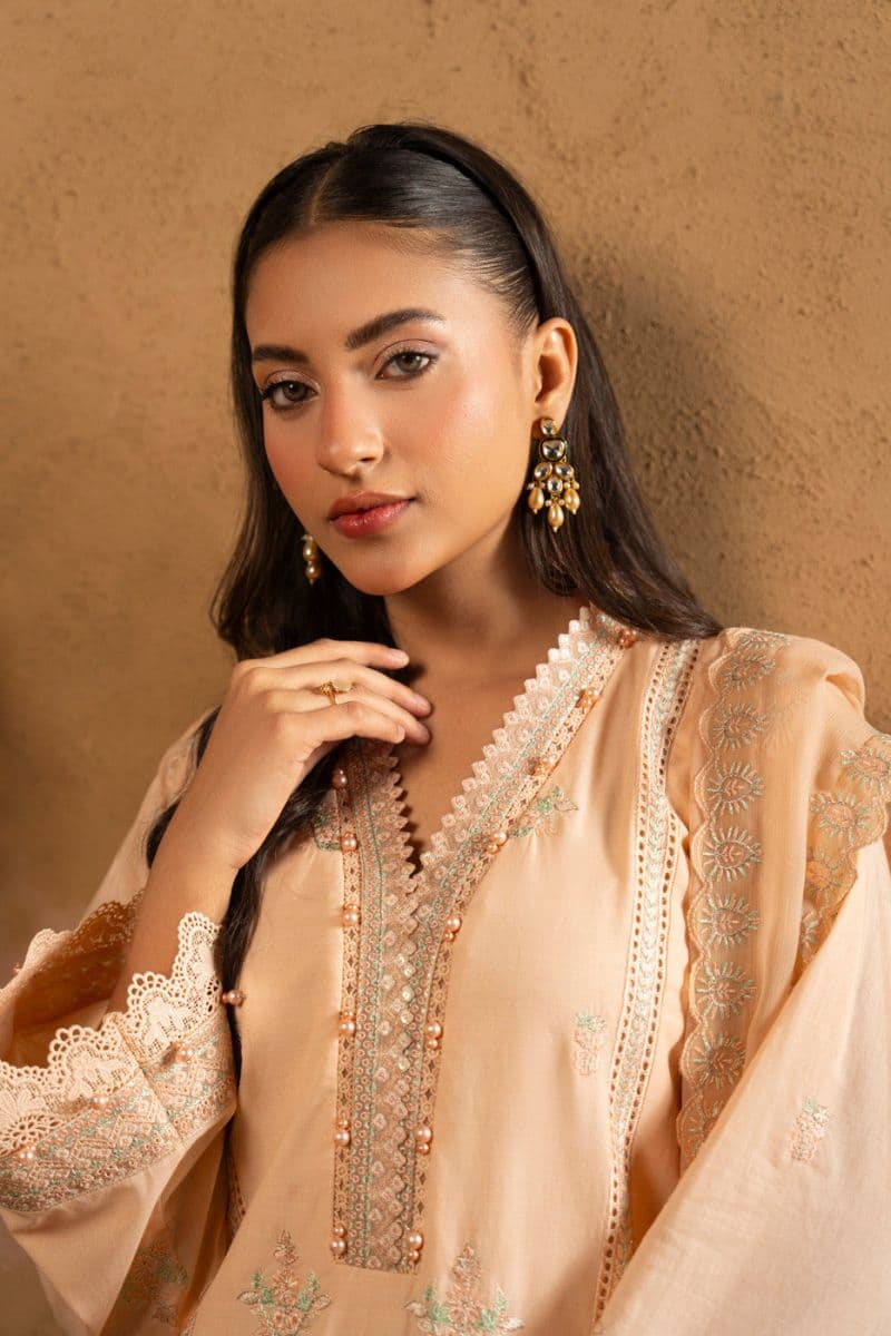 Peach Embroidered Lawn 3 Piece Unstitched Suit thumbnail