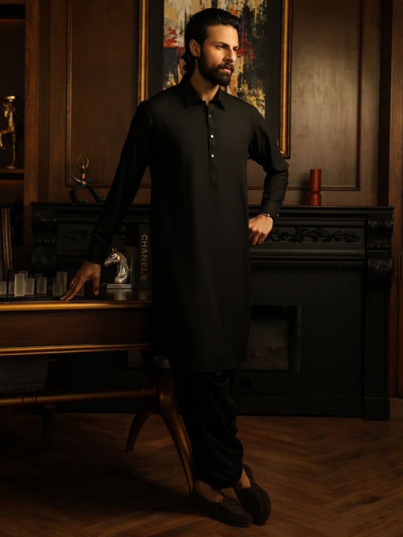 Black Kameez Shalwar thumbnail
