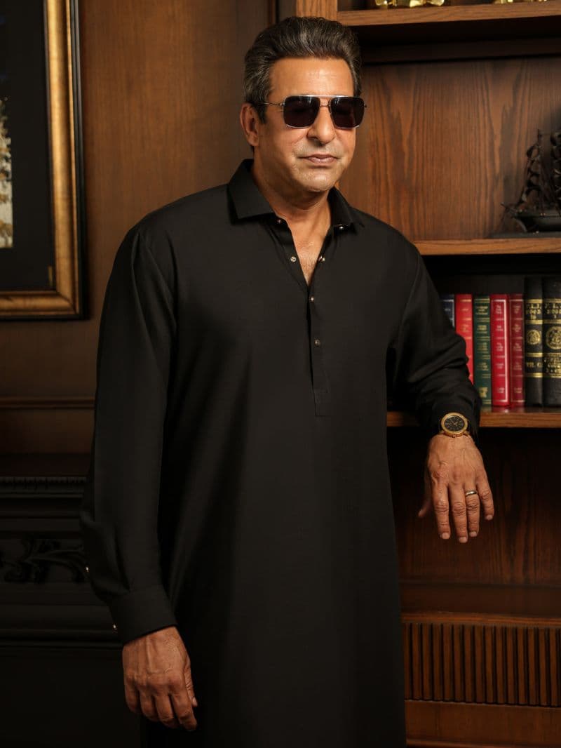 Black Plain Kameez Shalwar thumbnail