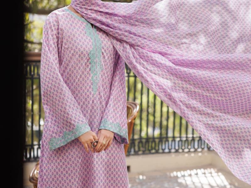 Light Purple Lawn Stitched 3Pc thumbnail