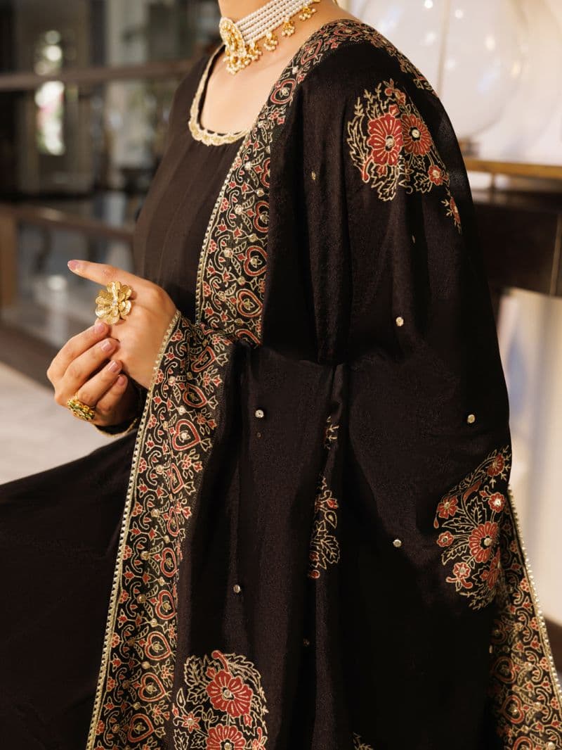 Black Sheesha Silk Formal 3Pc Stitched thumbnail