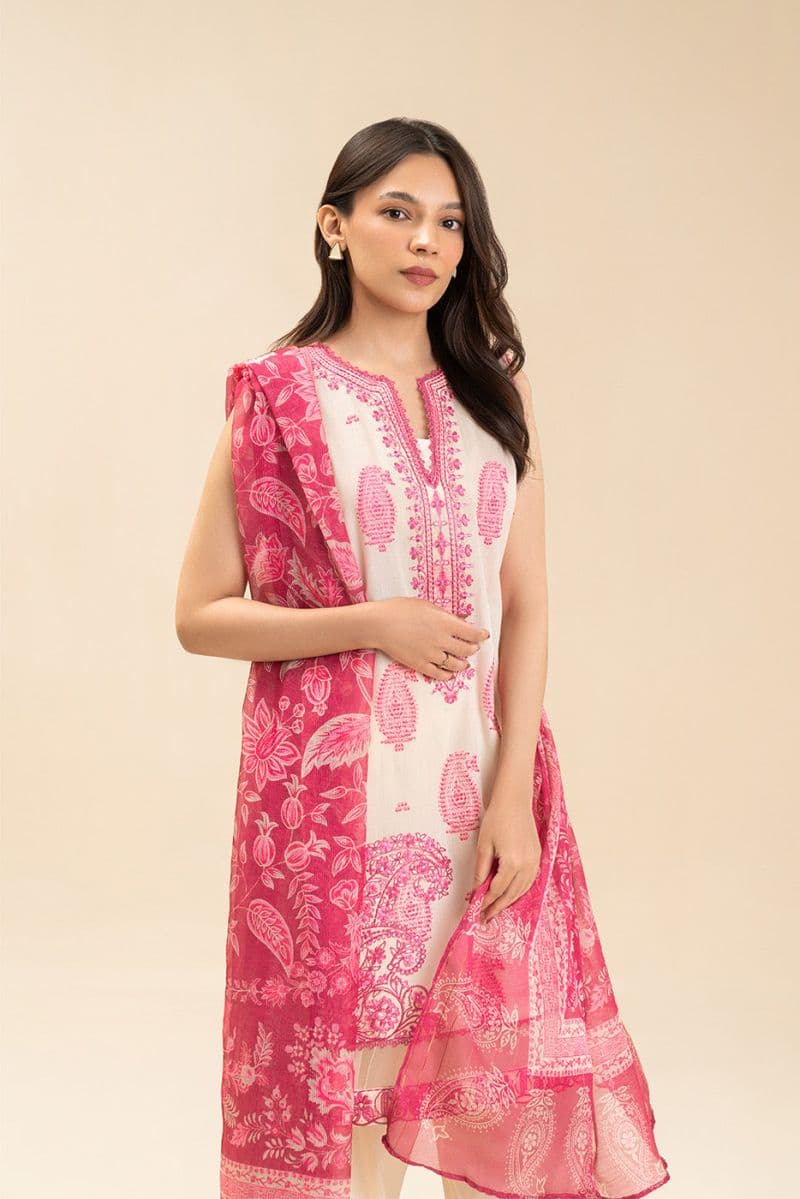 3 PICE EMBROIDERED LAWN SUIT-TIMELESS PAISLEY (UNSTITCHED) thumbnail