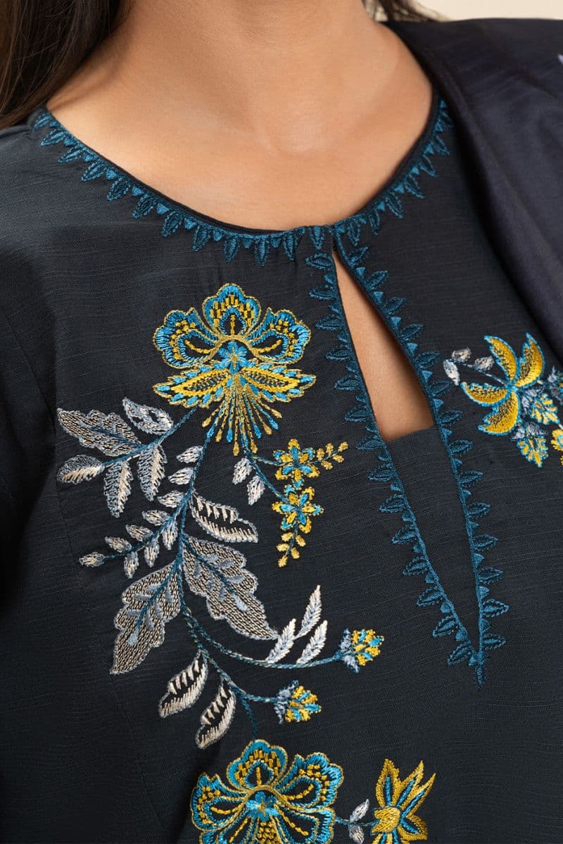 3 PIECE EMBROIDERED SLUB SUIT (PRET) thumbnail