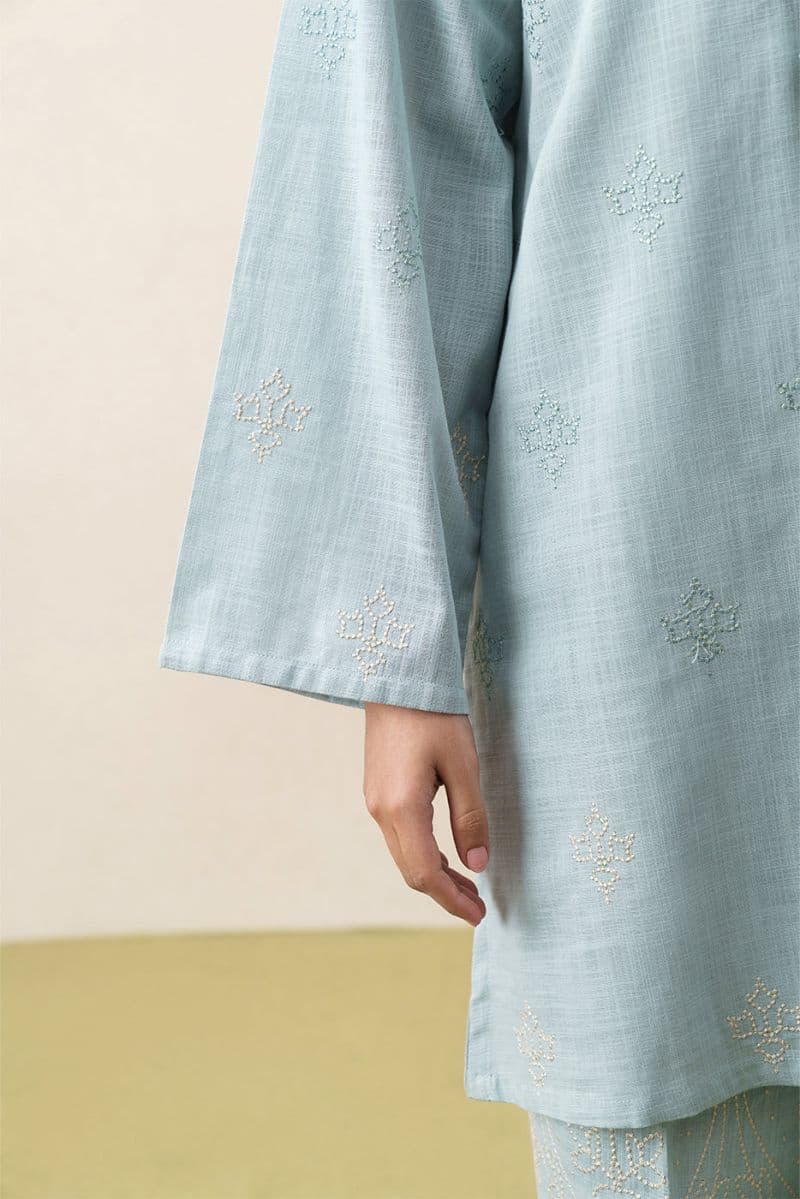 2 PIECE EMBROIDERED TWO WAY SLUB SUIT (PRET) thumbnail