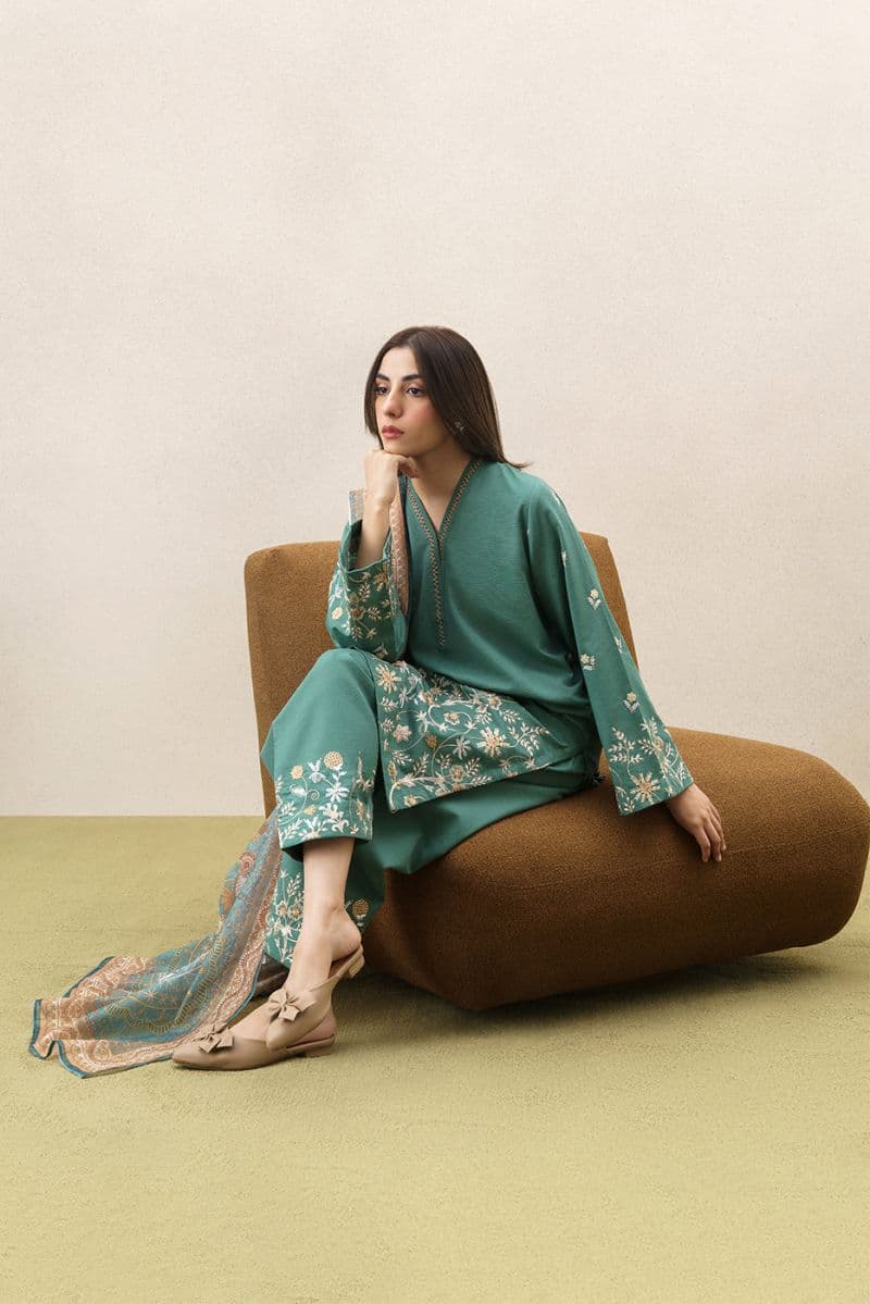 3 PIECE EMBROIDERED SLUB KHADDAR SUIT (PRET) thumbnail