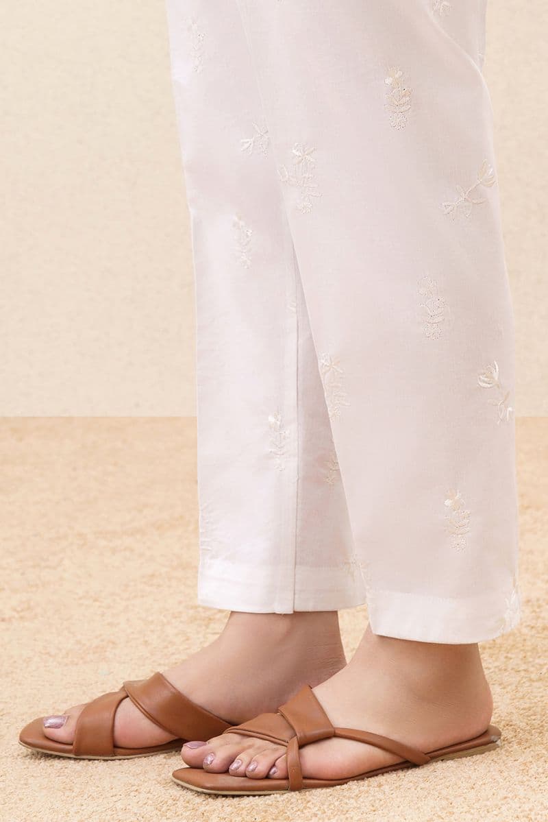 EMBROIDERED STRAIGHT PANTS thumbnail