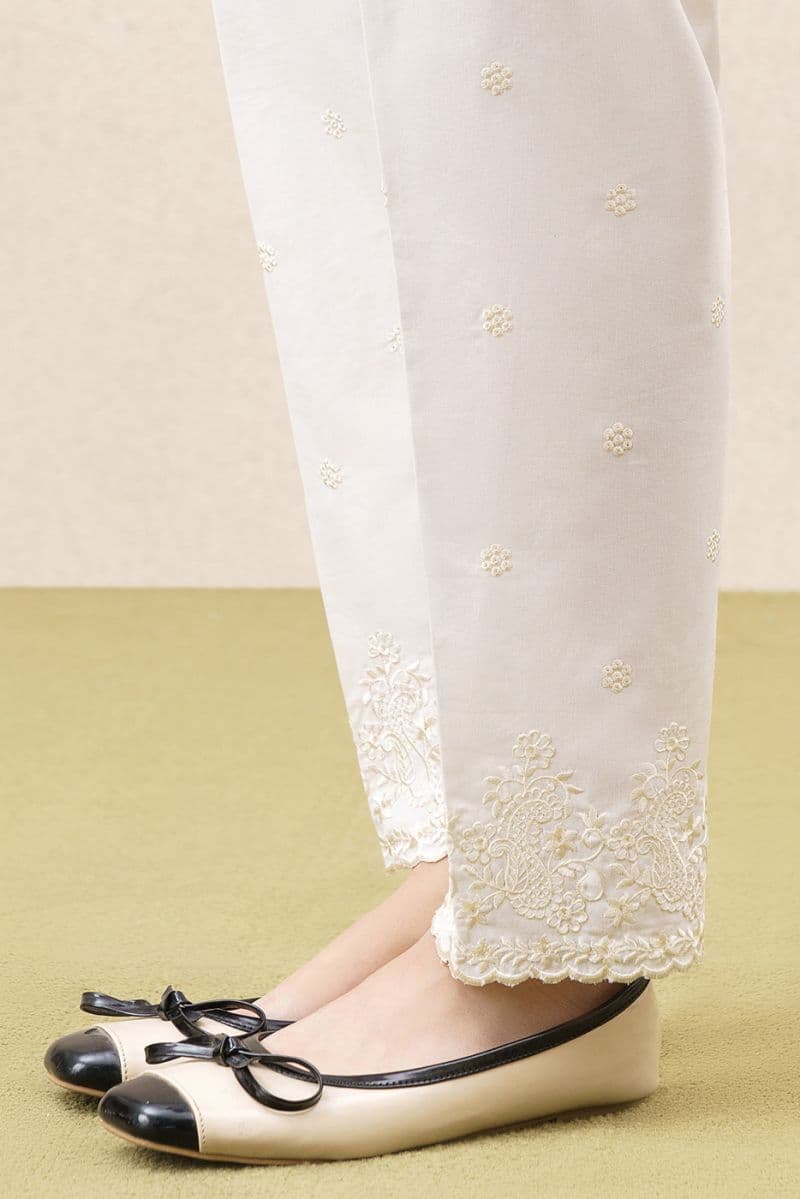 EMBROIDERED STRAIGHT PANTS thumbnail
