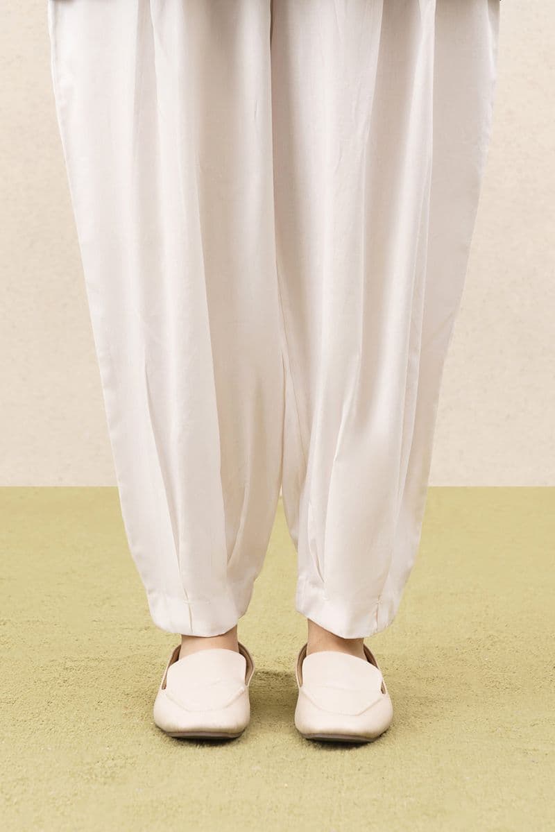 PLEATED PANTS thumbnail