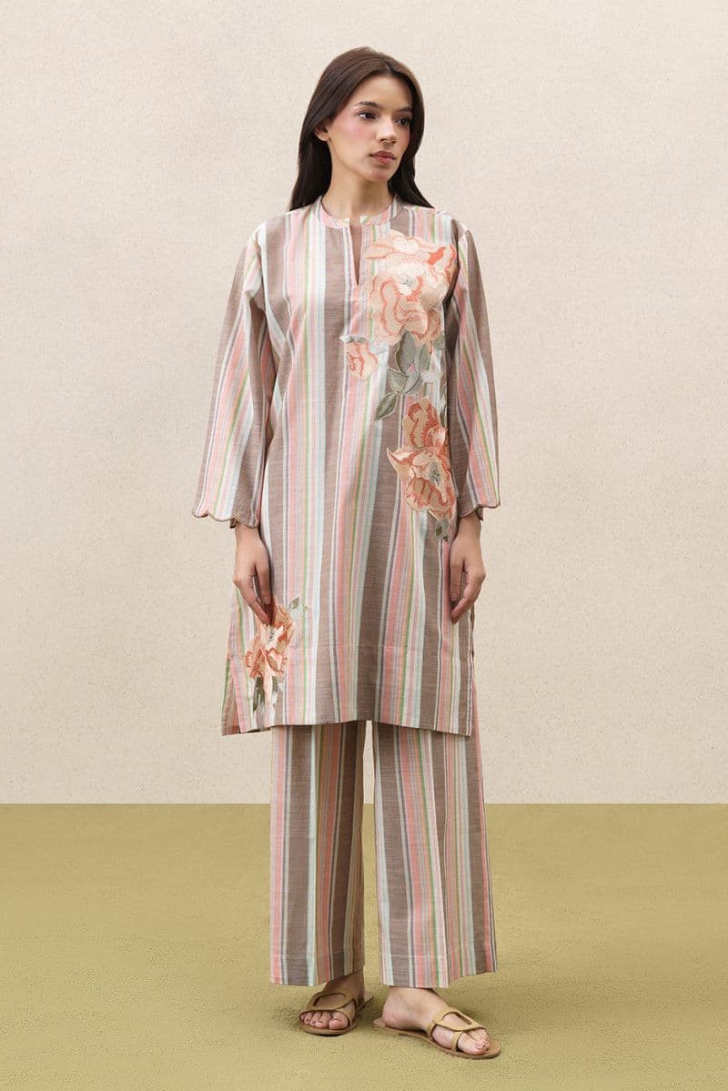 2 PIECE EMBROIDERED YARN DYED SUIT (PRET) thumbnail