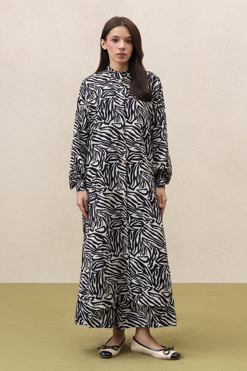 2 Piece Printed Textured Jacquard Suit Pret thumbnail