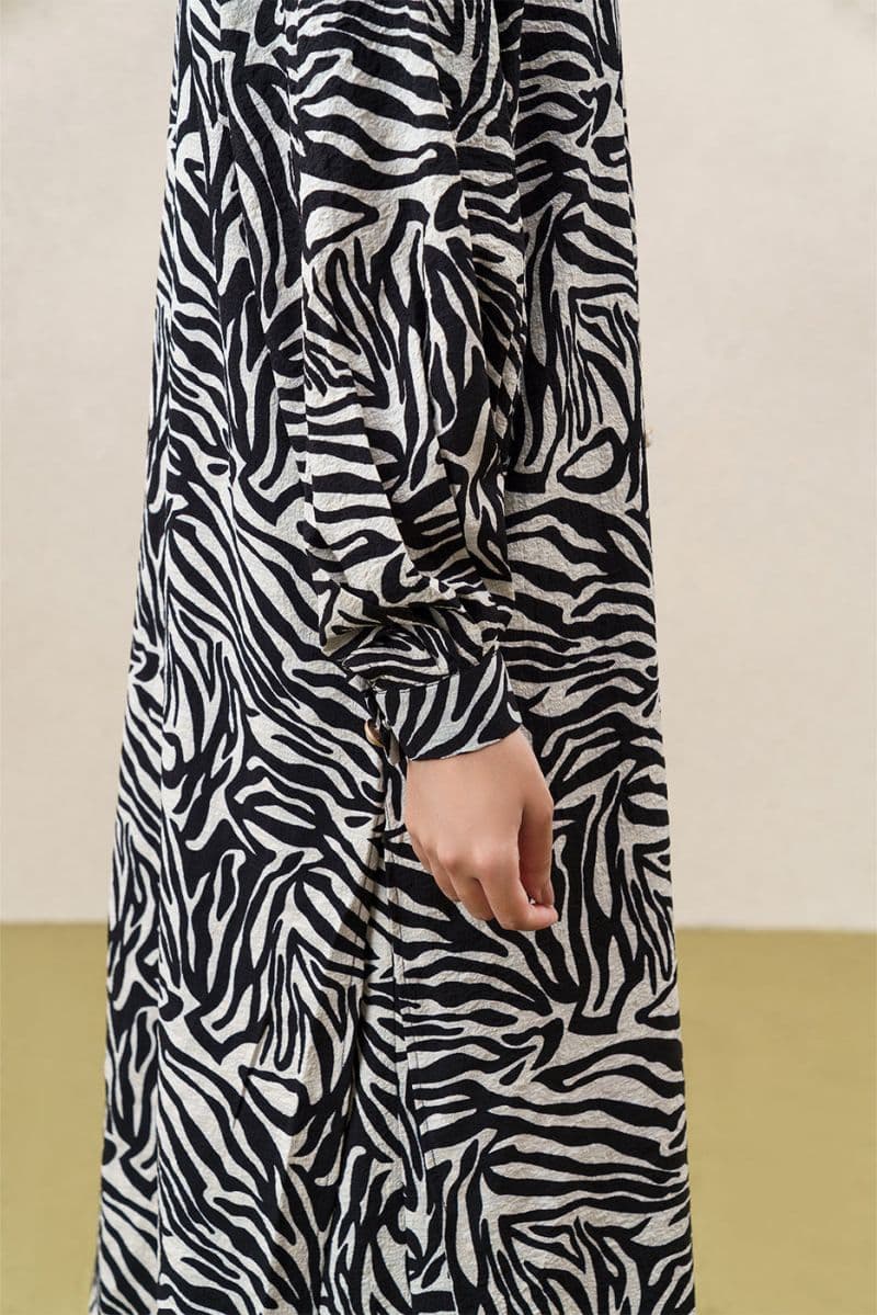2 Piece Printed Textured Jacquard Suit Pret thumbnail