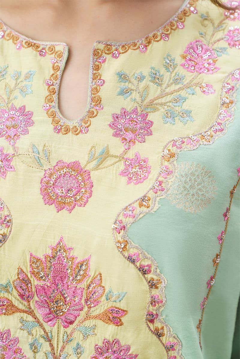 2 Piece Embroidered Zari Jacquard Suit Luxury Pret thumbnail