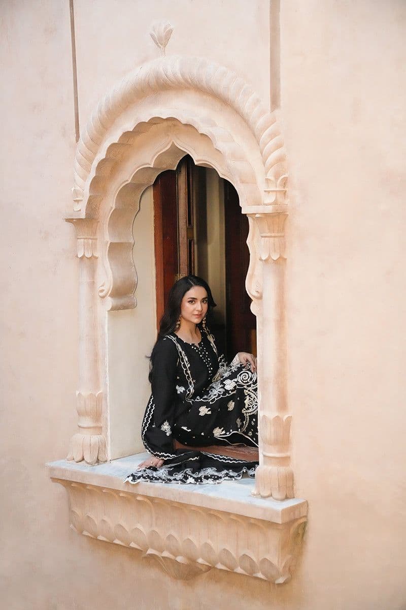 Embroidered Karandi 3 Piece Unstitched Suit thumbnail